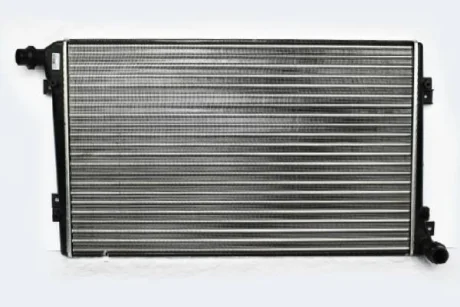 VW радіатор охолодження Audi A3,Skoda Octavia II,Caddy III,Golf V,Passat,Touran 1.9/2.0TDI ASAM 80330