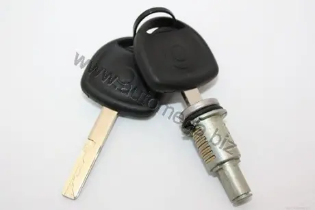 Замок передней двери (секрет с ключами) Opel Calibra Omega Vectra 89-03 AUTOMEGA 1051330013