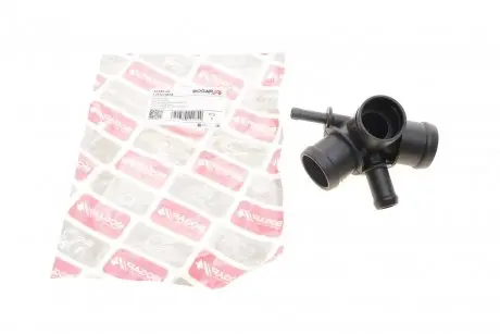 Фланець системи охолодження VW Bora/ Golf IV 98 05 BOGAP A4252143