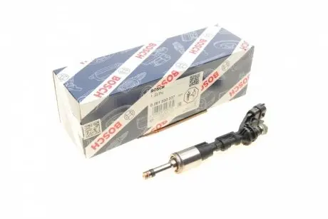 Паливний інжектор VOLVO S60 II, S80 II, V40, V60 I, V70 III FORD C-MAX II, FIESTA VI, FOCUS III, FOCUS III/HATCHBACK, GALAXY II, GALAXY MK II, GRAND C-MAX, KUGA II, MONDEO IV 1.6/1.6ALK 04.10- BOSCH 0 261 500 337