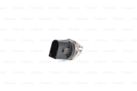 Датчик давления топлива в рейке BMW 5 F10-18 10-17, X3 F25 10-17 BOSCH 0 281 006 447