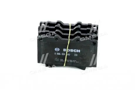 Колодка тормозов. диск. TOYOTA LAND CRUISER (_J7_), LAND CRUISER 100 (_J10_) передн. (выр-во) BOSCH 0 986 424 640