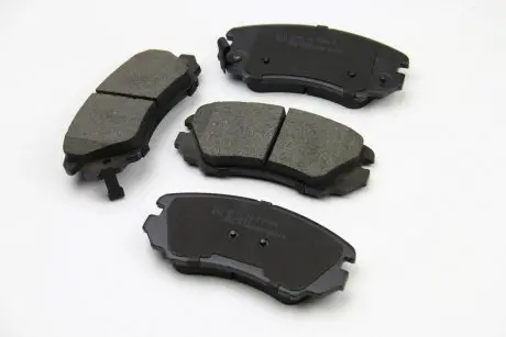 Тормозные колодки пер. Hyundai Tucson 04-10/Kia Sportage 04-(mando) с датчиком BREMSI BP3146