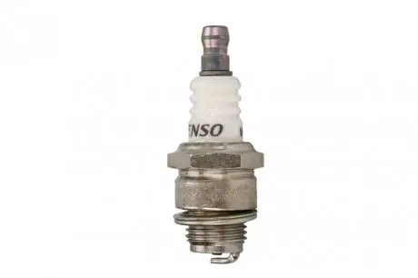 - Свеча зажигания DENSO W20M-US
