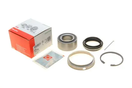Підшипник маточини (передньої) Toyota Carina/Rav4 83-02 (36x74x38) (574795A) FAG 713 6183 10