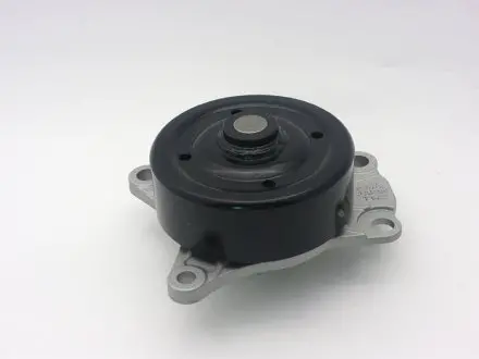 Насос водяний TOYOTA YARIS 10- GMB GWT-142A