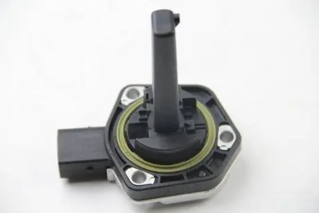 Датчик рівня масла BMW E81/E87/E90/E84 1.6/1.8/2.0i 01- HELLA 6PR008324101