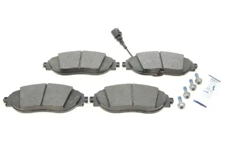 Колодки гальмівні (передні) Audi Q3 18-/A3/Skoda Octavia/VW Passat B6-B8/Golf/Tiguan 12- (+датчик) ICER 182018