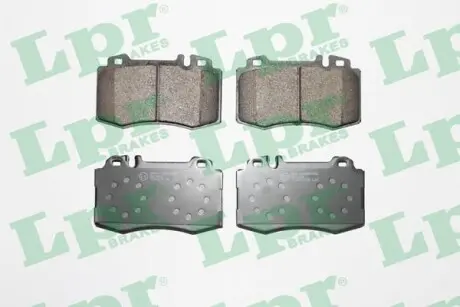Комплект тормозных колодок из 4 шт. дисков LPR 05P899