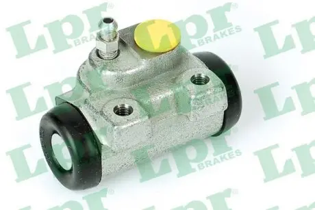 Комплект тормозных колодок из 4 шт. барабанов LPR 4570