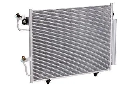 Радіатор кондиціонера Pajero III (00-) з ресивером LUZAR LRAC 11151