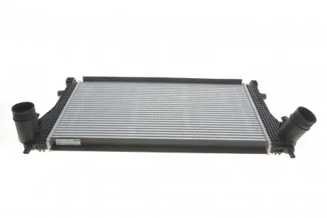 Радіатор інтеркулера Seat Leon/Skoda Superb III/VW Golf VII/Passat B8 2.0TSI 15- MAHLE / KNECHT CI 667 000S