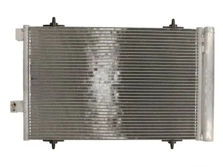 Радiатор кондицiонера NISSENS 940239
