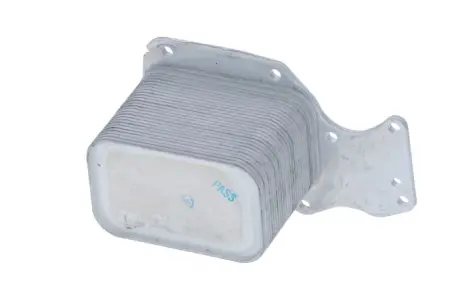 Радіатор масляний BMW 3 (F30/F80)/5 (F10/G30/F90)/7 (G11/G12) 11- (теплообмінник) B47/N47 NRF 31284