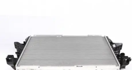 Радиатор охлаждения VW Multivan V/T5 03- NRF 53154
