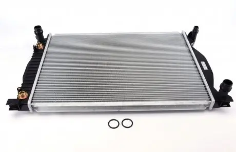 Радіатор охолодження Audi A4/A6 3.0/3.2 00-09 NRF 53190