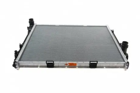 Радіатор охолодження BMW X5 (E53) 3.0d/3.0/4.4i 00-06 (M57/M54/M62) NRF 55329