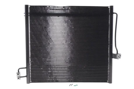 Радіатор кондиціонера (з осушувачем) MB GL-class (X164)/GLE (W166) 12-18 (OM642/OM651/M276/M278)(незначне пошкодження) NRF DSC_350080