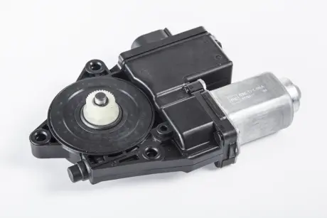 Двигун склопідіймача Лів PE AUTOMOTIVE 03017400A
