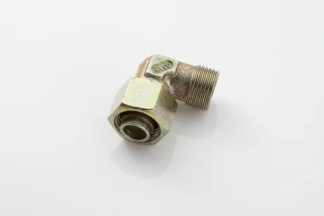 Конектори шланга (кутовий M18x1,5 внутрішній M18x1,5 розмір вкручування 17 22/12мм довжина:24/29) PE AUTOMOTIVE 07664300A