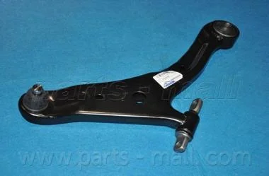 Важіль підвіски передній правий Hyundai Santa Fe 00-05 (PARTS-MALL) PMC PXCAA-026LR