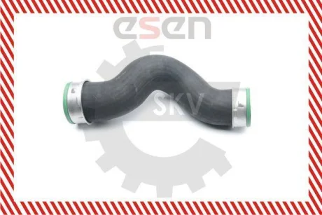 Патрубок интеркулера (сторона пассажира) VW T5 1.9TDI 03- (AXB) SKV GERMANY 24SKV015