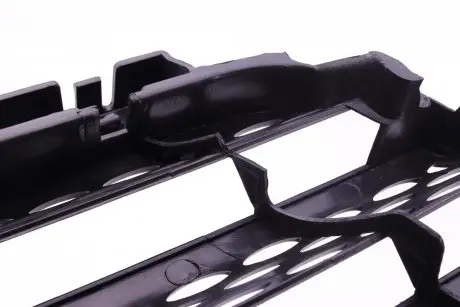 Решітка радіатора MB Sprinter CDI 03-06 (тріщина елементів посилення решітки) Solgy DSC_304007