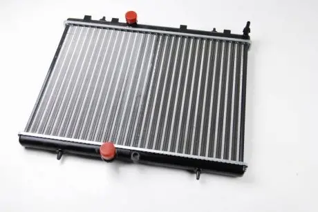 Радіатор THERMOTEC D7P011TT