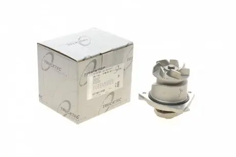 Помпа води VW T5/T6/Golf/Passat/Audi Q7/TT 2.8 V6-3.2 V6 00- TRUCKTEC 07.19.180