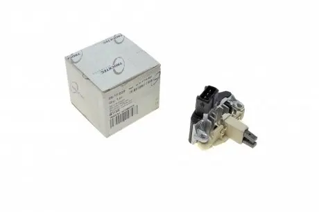 Реле генератора (14V) BMW 3 (E46)/5 (E39)/7 (E38) 94-05 TRUCKTEC 08.17.025