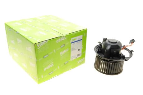 Моторчик печки VW Caddy III/IV 03- Valeo 715347