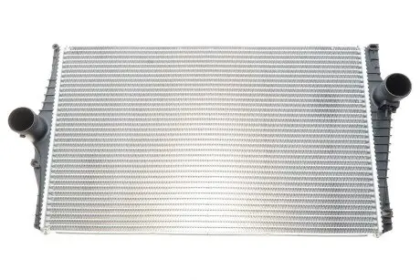 Інтеркулер Valeo 818280